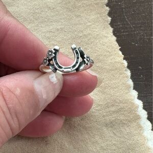 James Avery Horseshoe w/Flowers Ring